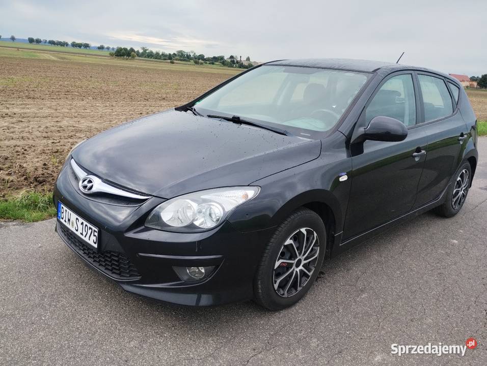 Hyundai i30 14 benzyna 2011 przebieg 168 Świdnica Polska sprzedam