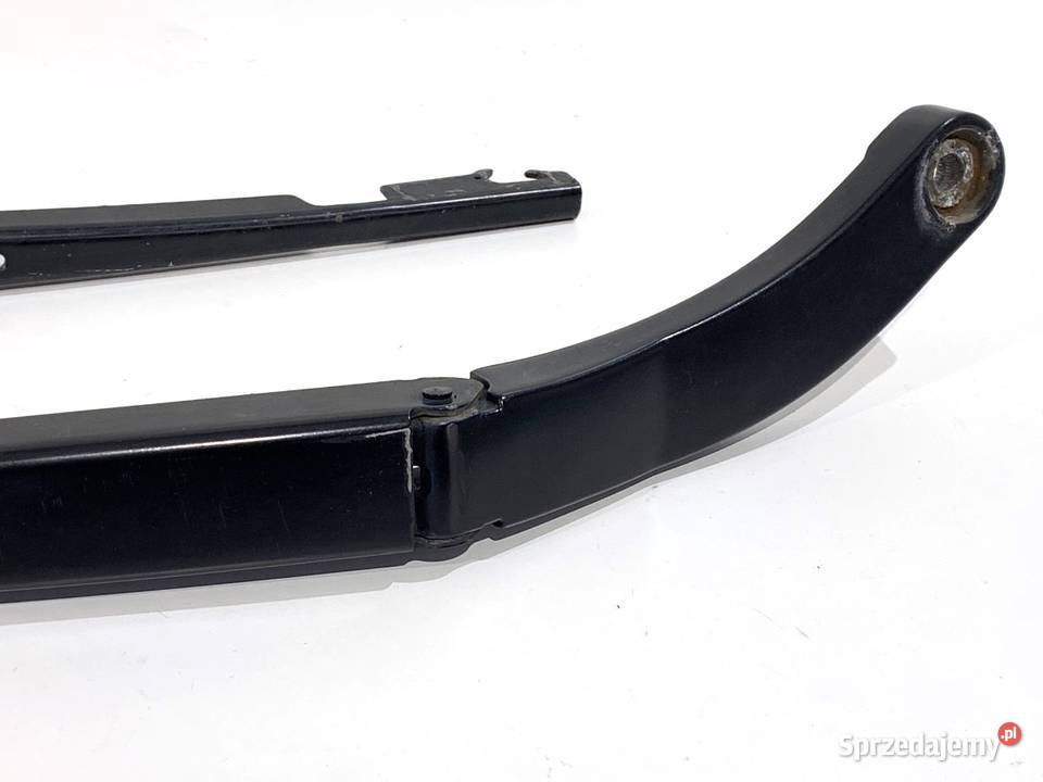 RAMIĘ WYCIERACZKI KOMPLET PRZÓD AUDI A6 C6 0411