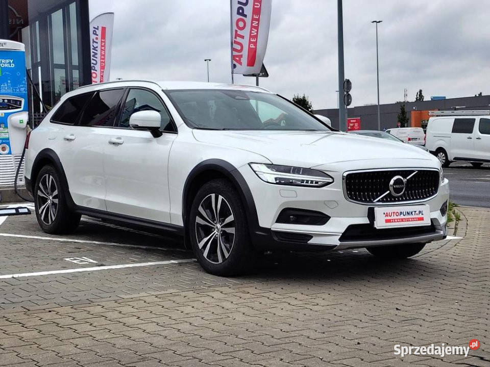 Volvo V90 Cross Country 2022r B4 AWD 197 FV23