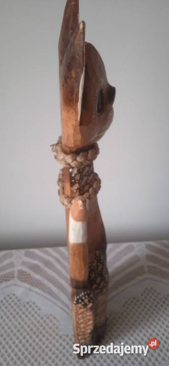 Rzeźba drewnianego kota Świdnica