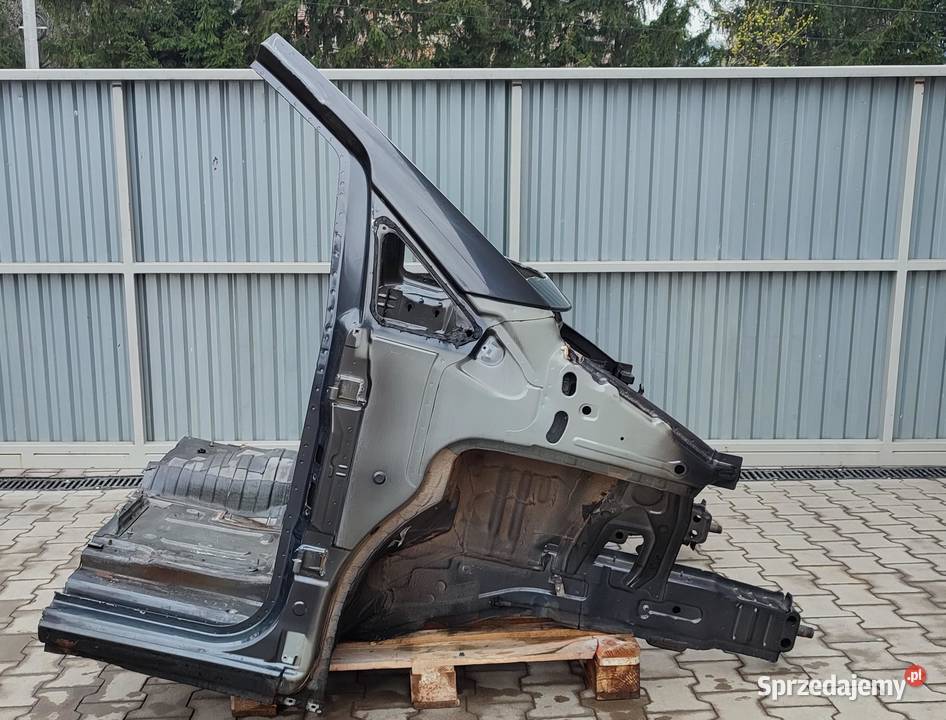 MERCEDES VITO W447 ĆWIARTKA PRAWY PRZÓD 831