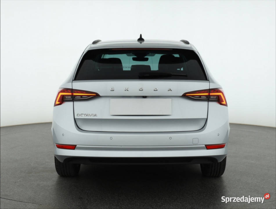 Skoda Octavia 15 TSI Piaseczno