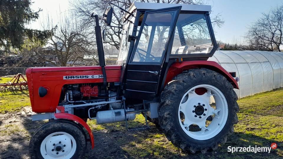 URSUS c360 Kabina
