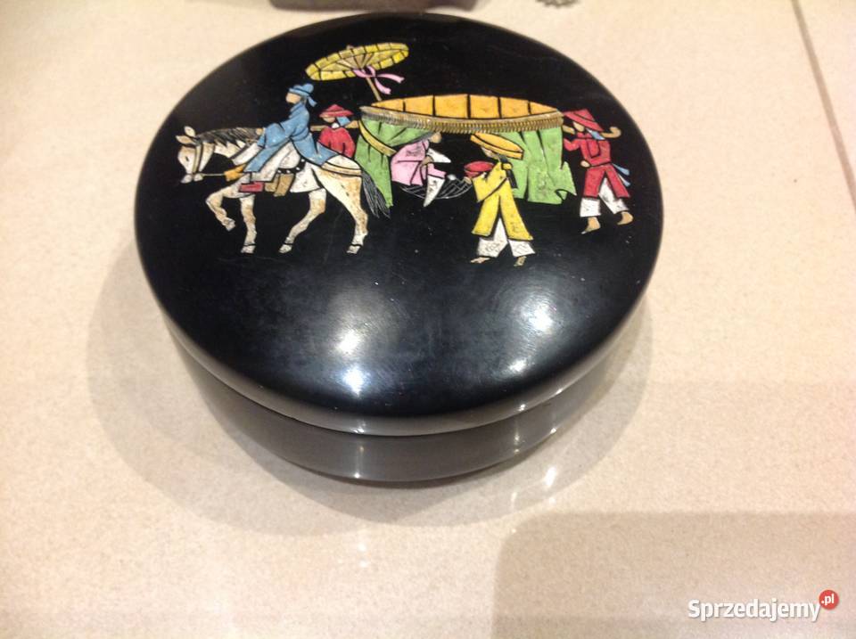 Pudełko Szkatulka z Laki Vintage