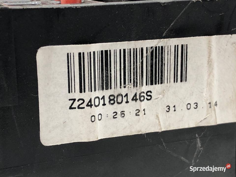 SKRZYNKA BEZPIECZNIKÓW RENAULT CLIO IV podkarpackie