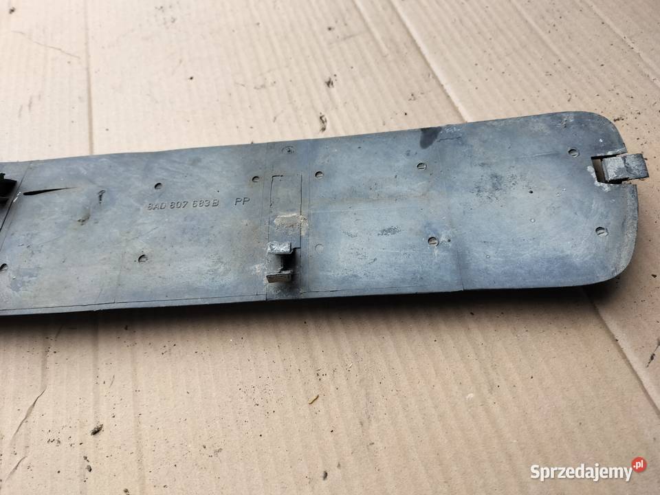 AUDI 80 B4 8A0807683 ŚRODKOWA KRATKA ZDERZAKA Kamień-Kolonia