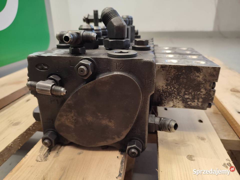 Rozdzielacz hydrauliczny Massey Ferguson 9407 sprzedam