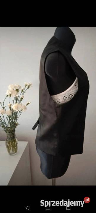 Elegancka kamizelka wełniana wool czarna o kroju Krosno
