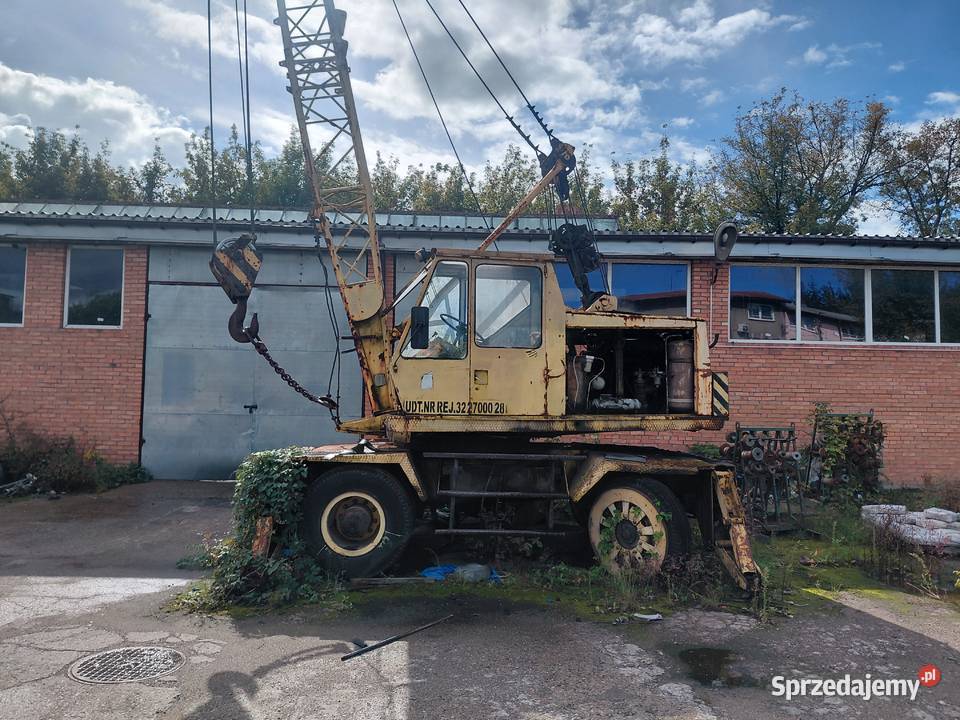 Dźwig samojezdny Polan 16