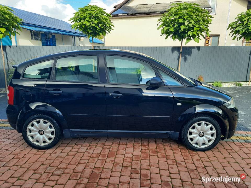 AUDI A2