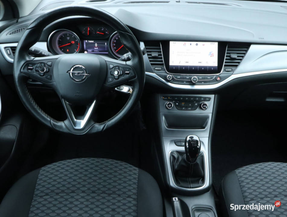 Opel Astra 14 T Rok produkcji 2016 Piaseczno