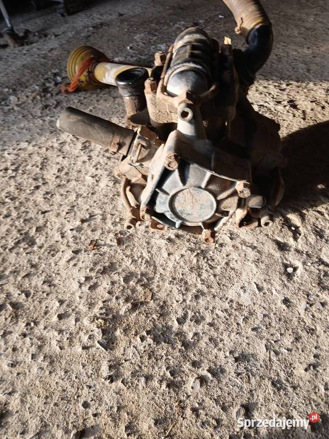 Pompa opryskiwacza COMET Opatów sprzedam