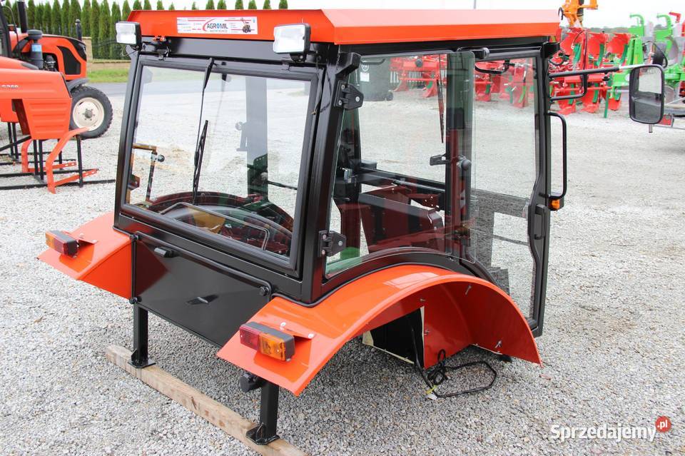 Kabina ciągnikowa do ciągnika MTZ 80 82 kabiny z Rogóźno