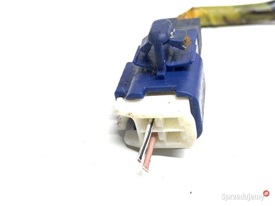 ZAMEK KLAPY TYŁ TOYOTA YARIS II Hatchback 0514 osobowe podkarpackie sprzedam