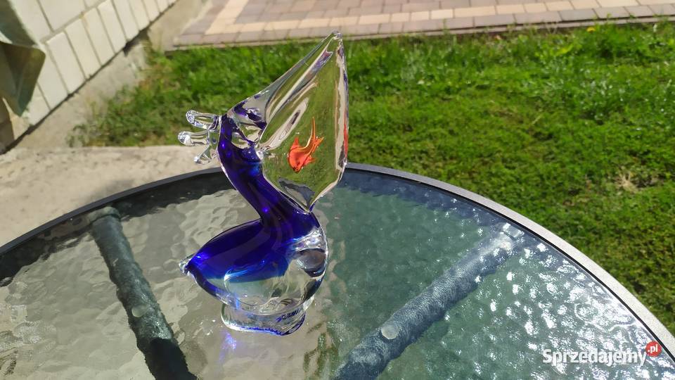 Figurki szklane i wazon Gołowierzchy