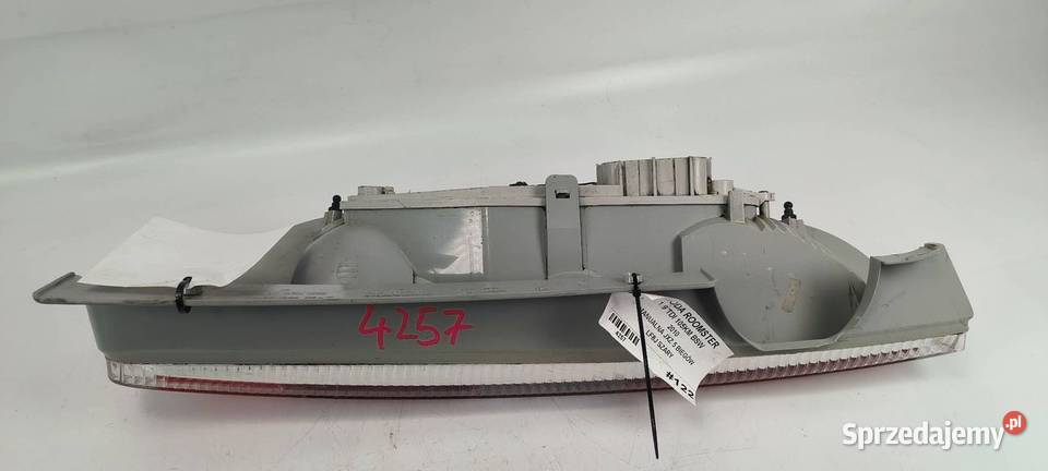 LAMPA PRAWA TYŁ SKODA ROOMSTER 5J7945096