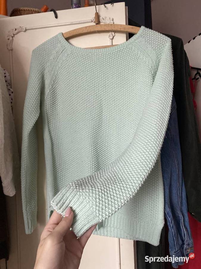 Miętowy sweter Reserved jasnozielony o ryżowym Kraków