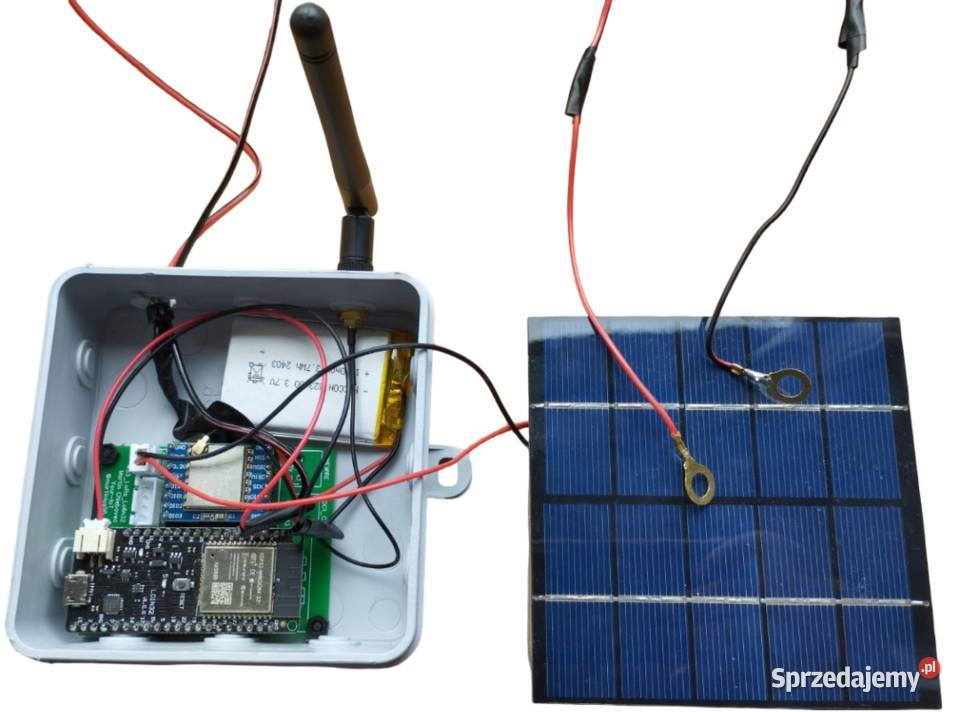 Miernik napięcia 12Vakumulatora LoRa ESP32 Warszew