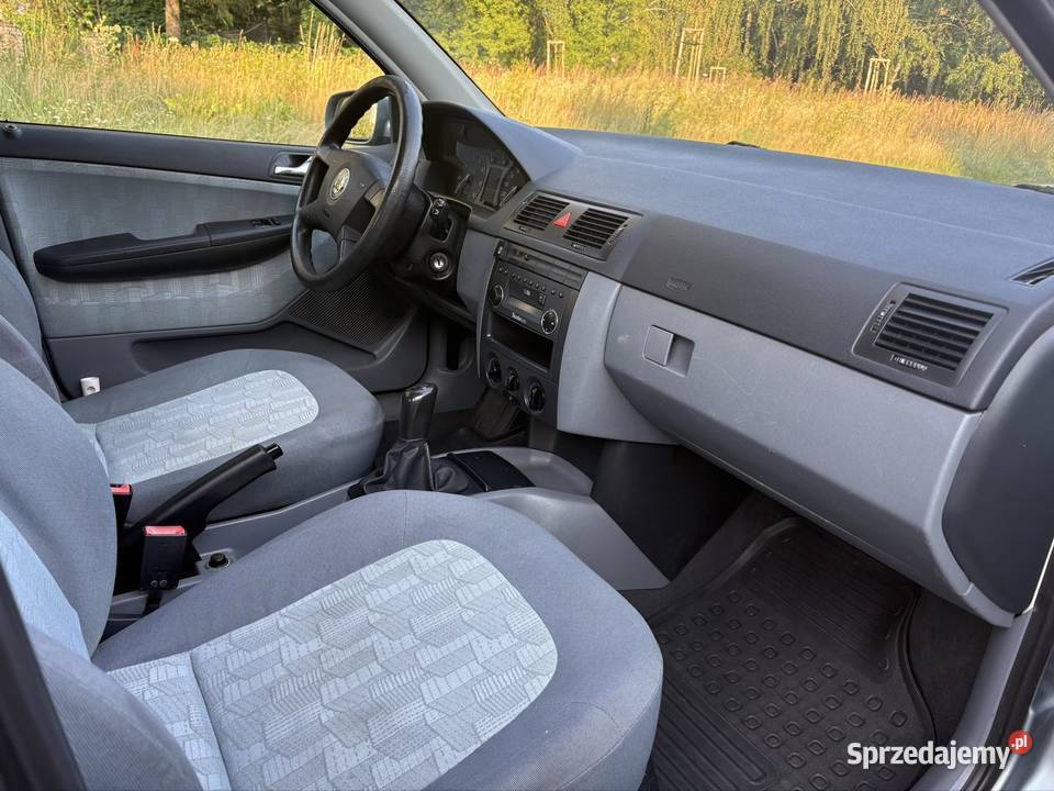 Skoda Fabia welurowa tapicerka Łódź