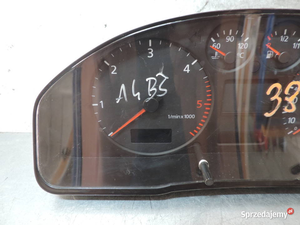 AUDI A4 B5 FL 19 TDI LICZNIK 8D0920900R małopolskie