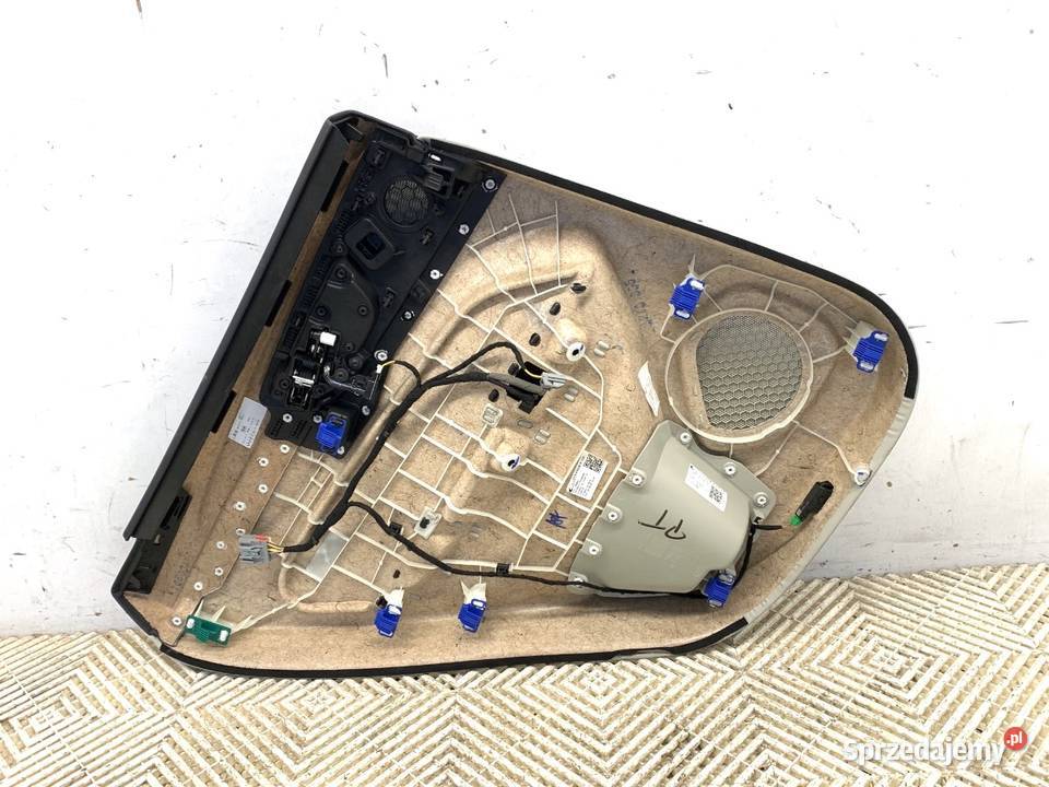 BOCZEK DRZWI PRAWY TYŁ VOLVO XC60 II SUV osobowe sprzedam