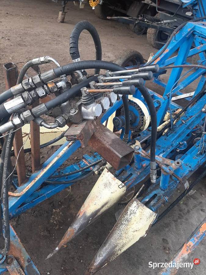 Kombajn do marchwi pietruszki em11 nieuszkodzony