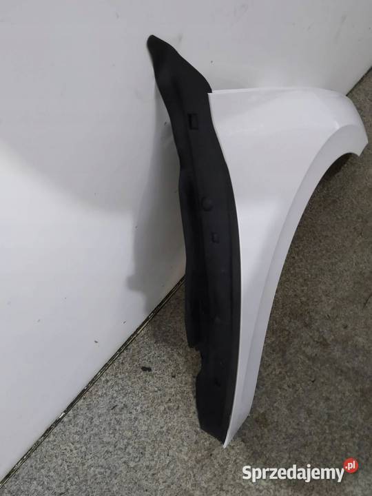 BŁOTNIK PRAWY PRZÓD BIAŁY Skoda Scala I 2019