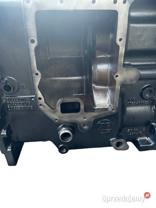 OBUDOWA SKRZYNI BIEGÓW 2093401072 DEUTZFAHR
