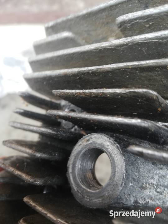 Głowica motorynka komar Cylindry, głowice, pierścienie Cylindry, głowice, pierścienie Skierniewice