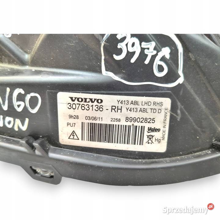 LAMPA PRAWA Volvo XC60 XENON SKRĘTNY prawy przód osobowe Części samochodowe Chełm