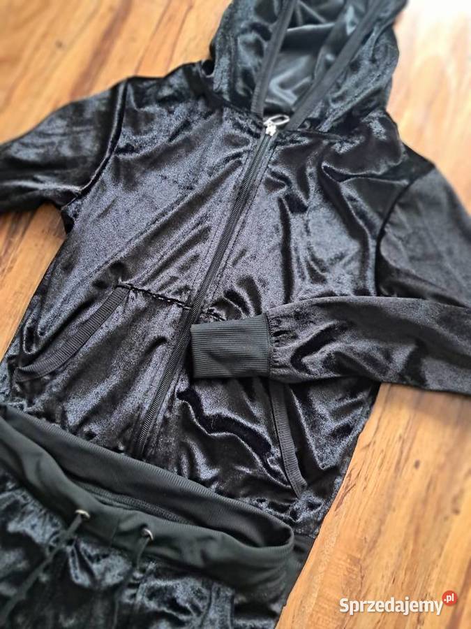 fajny nowy czarny dresik z cekinami dziewczynki