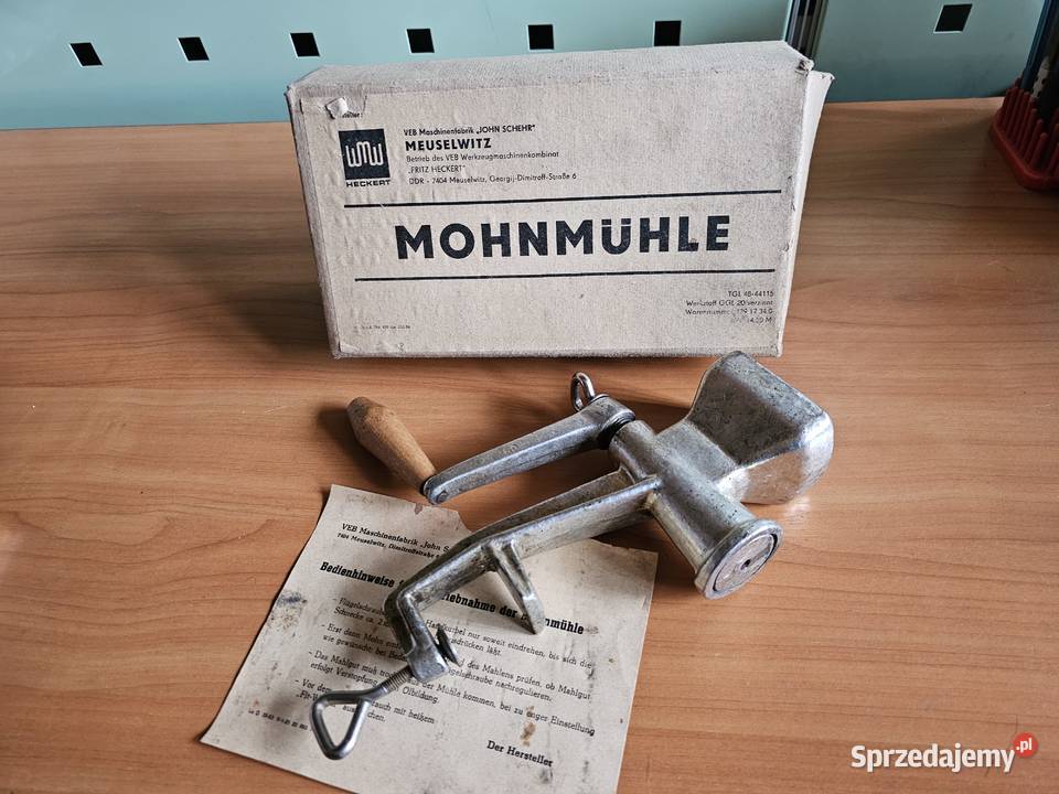Ręczny żeliwny młynek do maku PRL NRD Lata 80 małopolskie Oświęcim