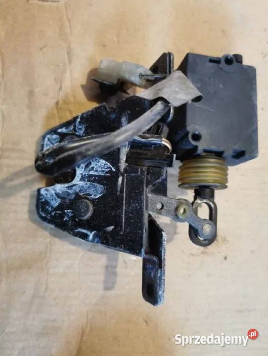 Zamek klapy bagażnika BMW E34 kombi osobowe Żory