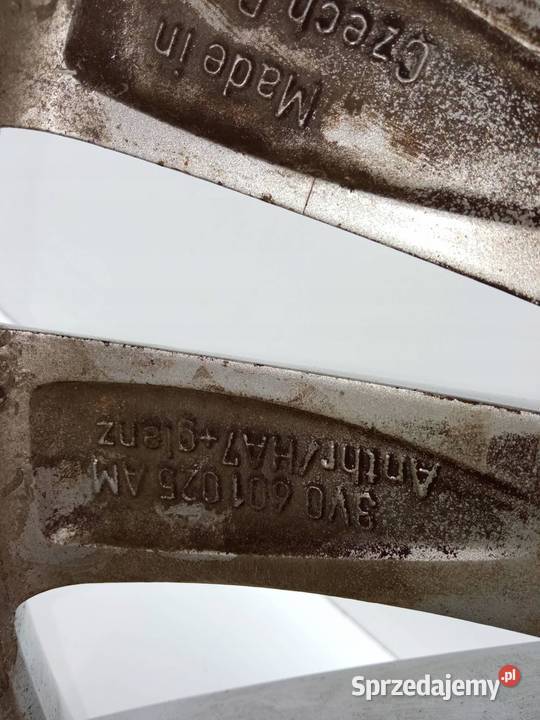 FELGA ALUMINIOWA R19 5X112 ET44 OC57MM 8JX19H2