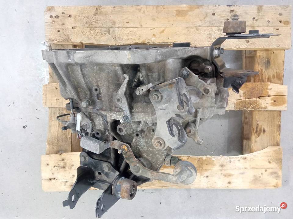 SKRZYNIA BIEGÓW 3311105041 16 16V VVTI Toyota sprzedam