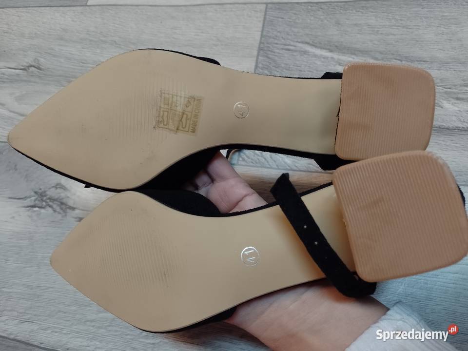 40 Czarne bogato zdobione czółenka wieczorowe z małopolskie Kraków sprzedam