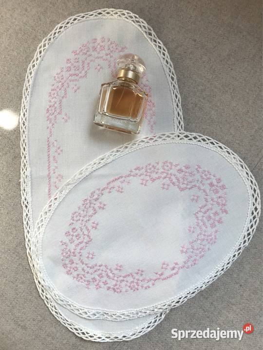 Zestaw dwóch owalnych serwetek retro haft