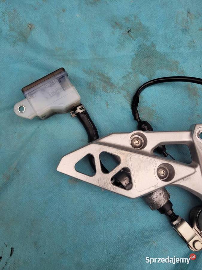 SUZUKI GSX 8 R 2023 SET PODNÓŻEK PASAŻERA SETY Nowy Tomyśl