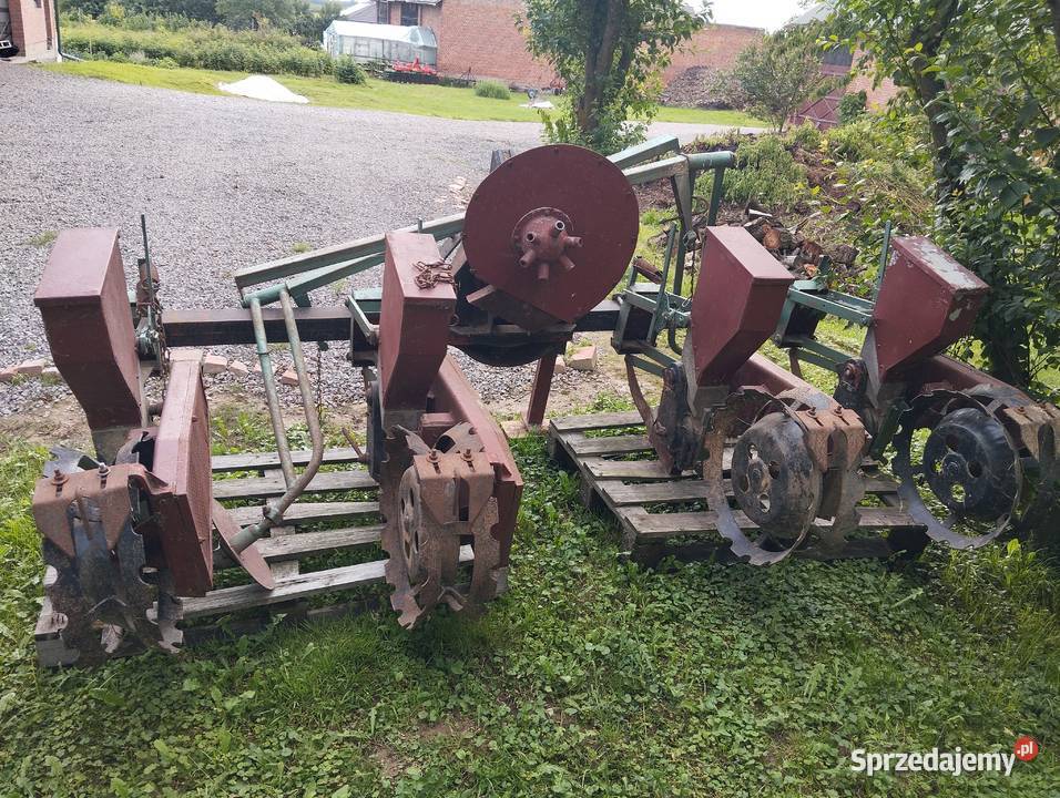 Siewnik pneumatyczny do kukurydzy