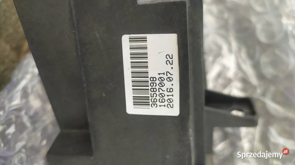 Halogen prawy przód Jeep Grand Cherokee wk2 Lampy przednie