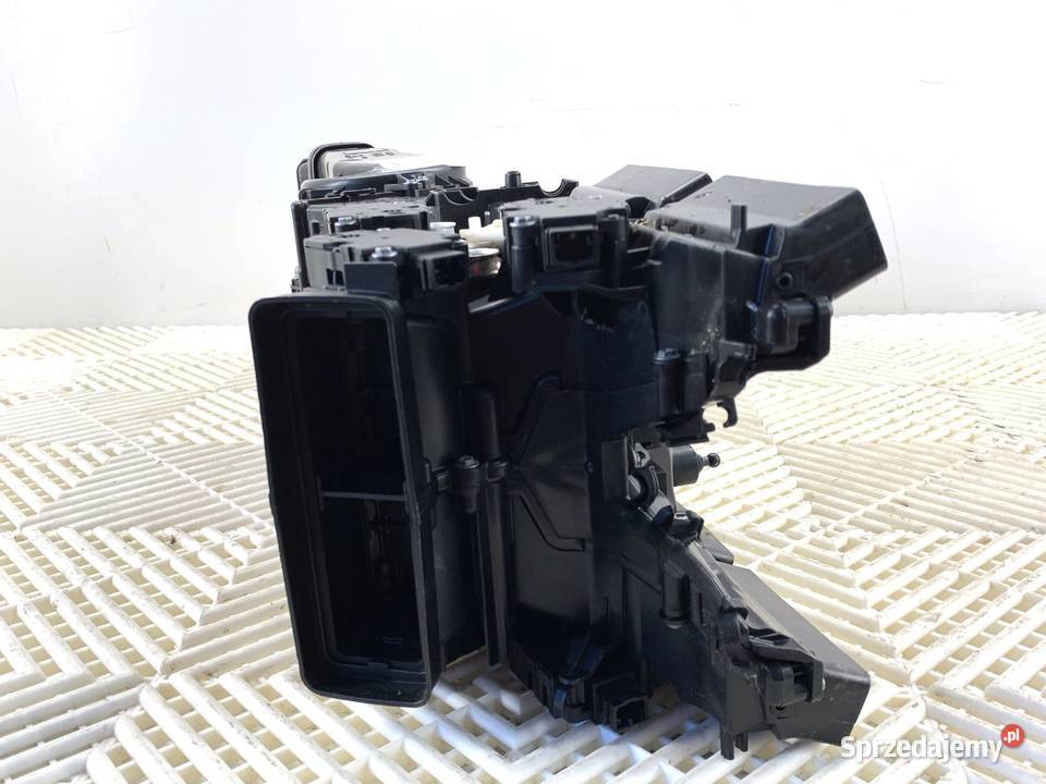 NAGRZEWNICA TYŁ AUDI Q8 SUV KOMBAJN OGRZEWANIA podkarpackie