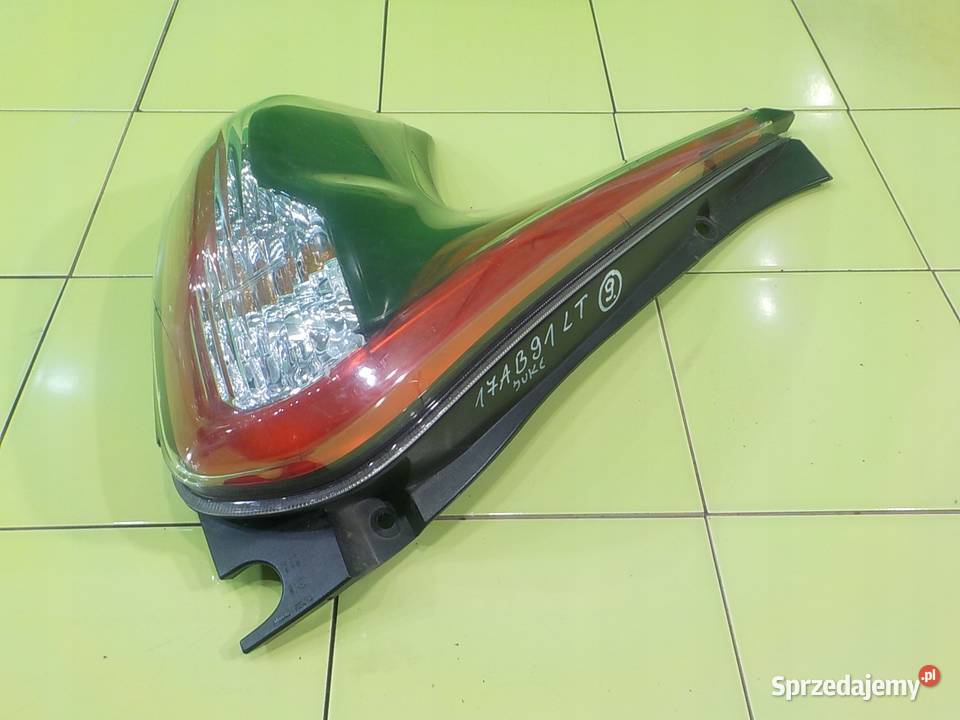 NISSAN JUKE F15 I LIFT 14r 12B 5D lampa lewa tyl Suków sprzedam