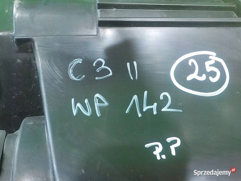 CITROEN C3 II 14 VTI 11r HB 5D lampa prawa przod osobowe Lampy przednie Suków sprzedam