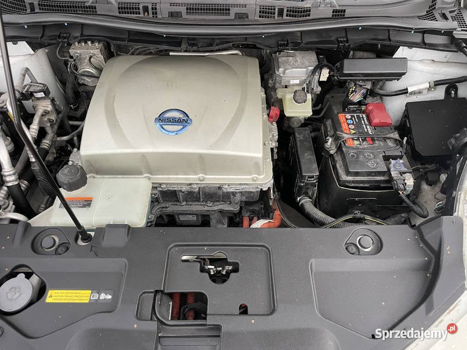 Nissan Leaf 24kWh Biała perła lift Rok produkcji 2014 Elbląg