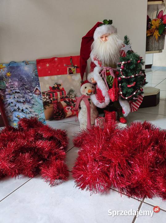 długi czerwony błyszczący łańcuch choinkowy na czerwony Boże Narodzenie świętokrzyskie Kielce