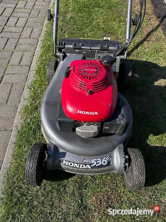 Uszkodzona kosiarka Honda HRD536C