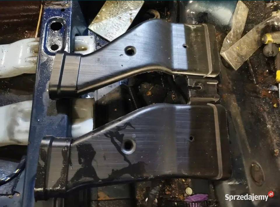 Tunel powietrzny ogrzewanie nóg tył BMW E34 Pozostałe Żory