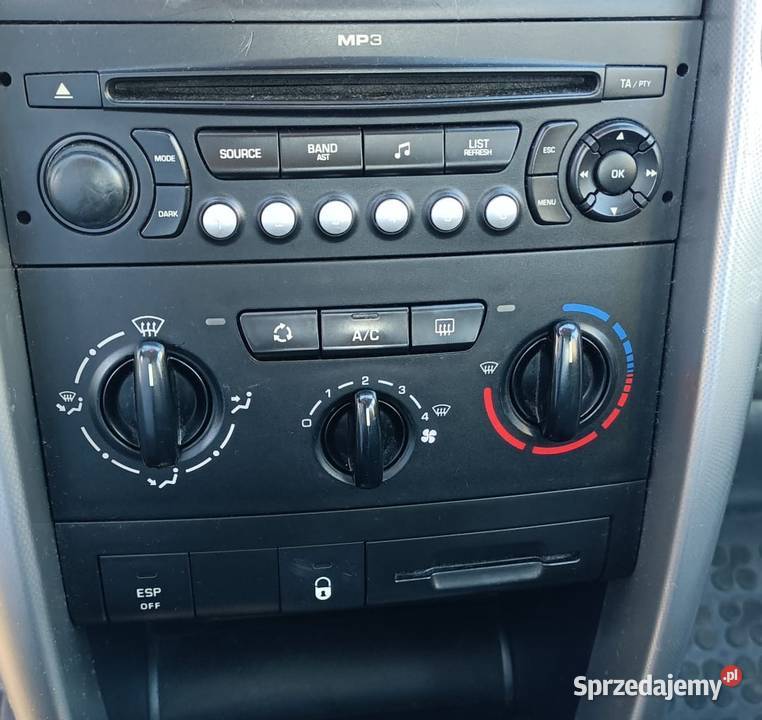 Peugeot 207 16 Hdi srebrny Wymieniony rozrząd 207 Tarnów sprzedam
