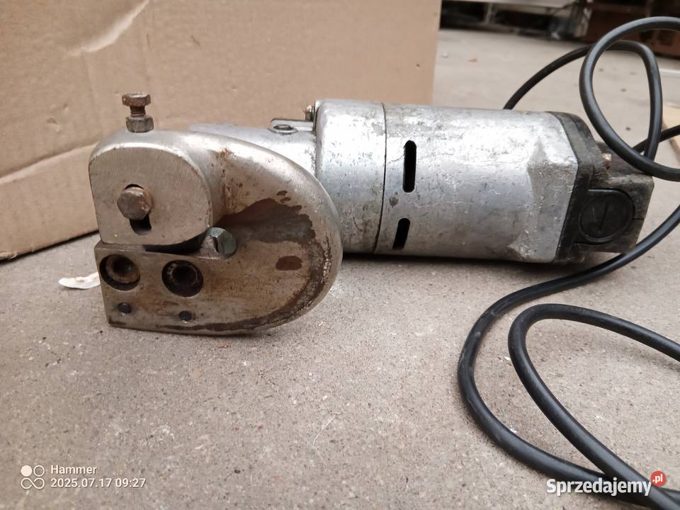 Nożyce elektryczne do blachy Celma Stargard