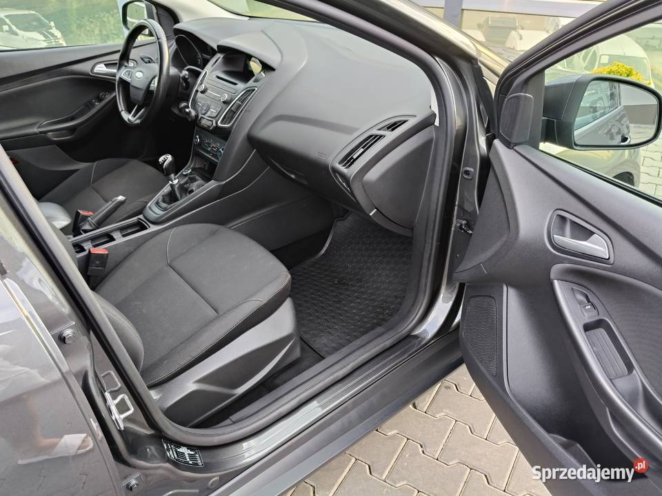 Ford Focus nowe opony klima serwisie wym rozrząd autoalarm Focus Rzeszów